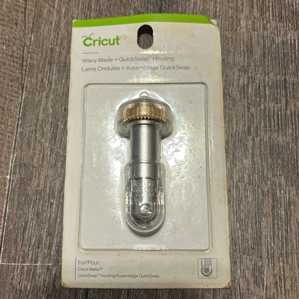 Cricut Maker- wavy Blade tip